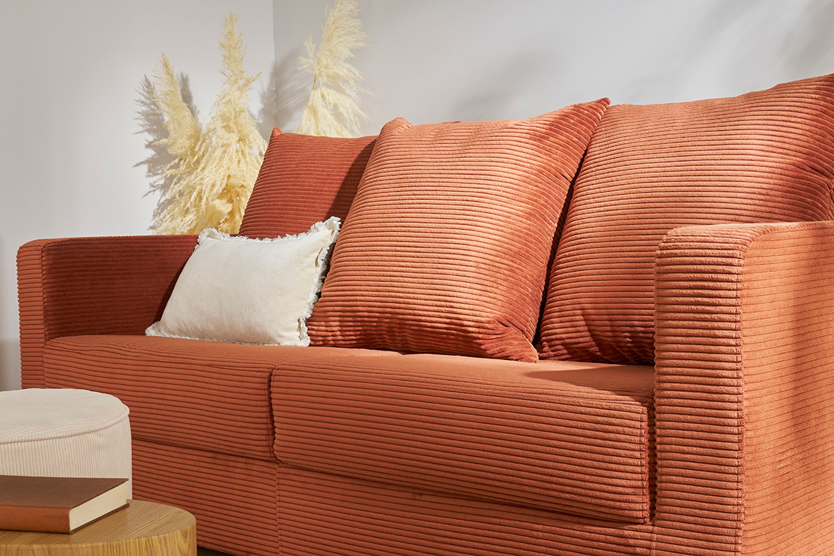 Divano letto 3 posti in tessuto velluto a coste color terracotta con materasso 13 cm BACIO