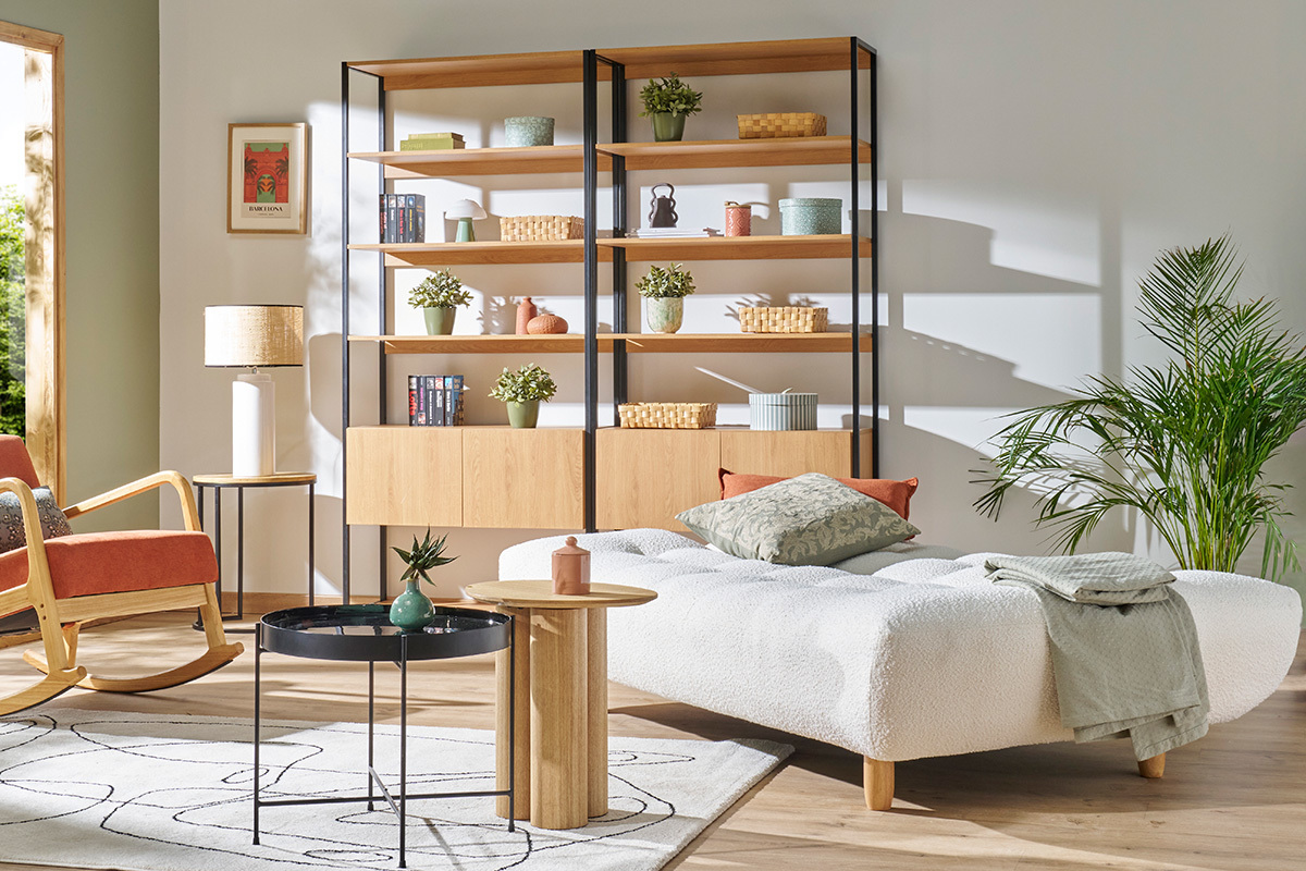 Divano letto scandinavo 3 posti in tessuto effetto lana boucl bianco e legno chiaro YUMI