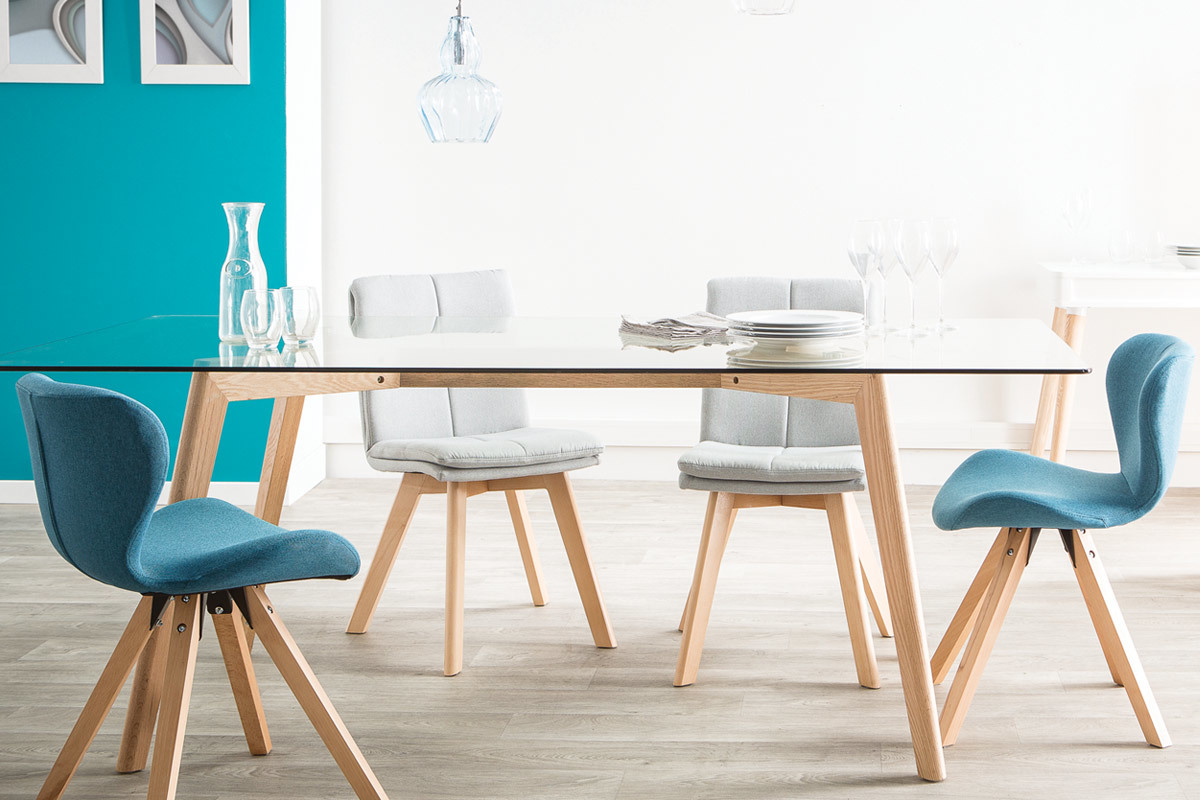 Sedia scandinava tessuto blu gambe legno chiaro ANYA