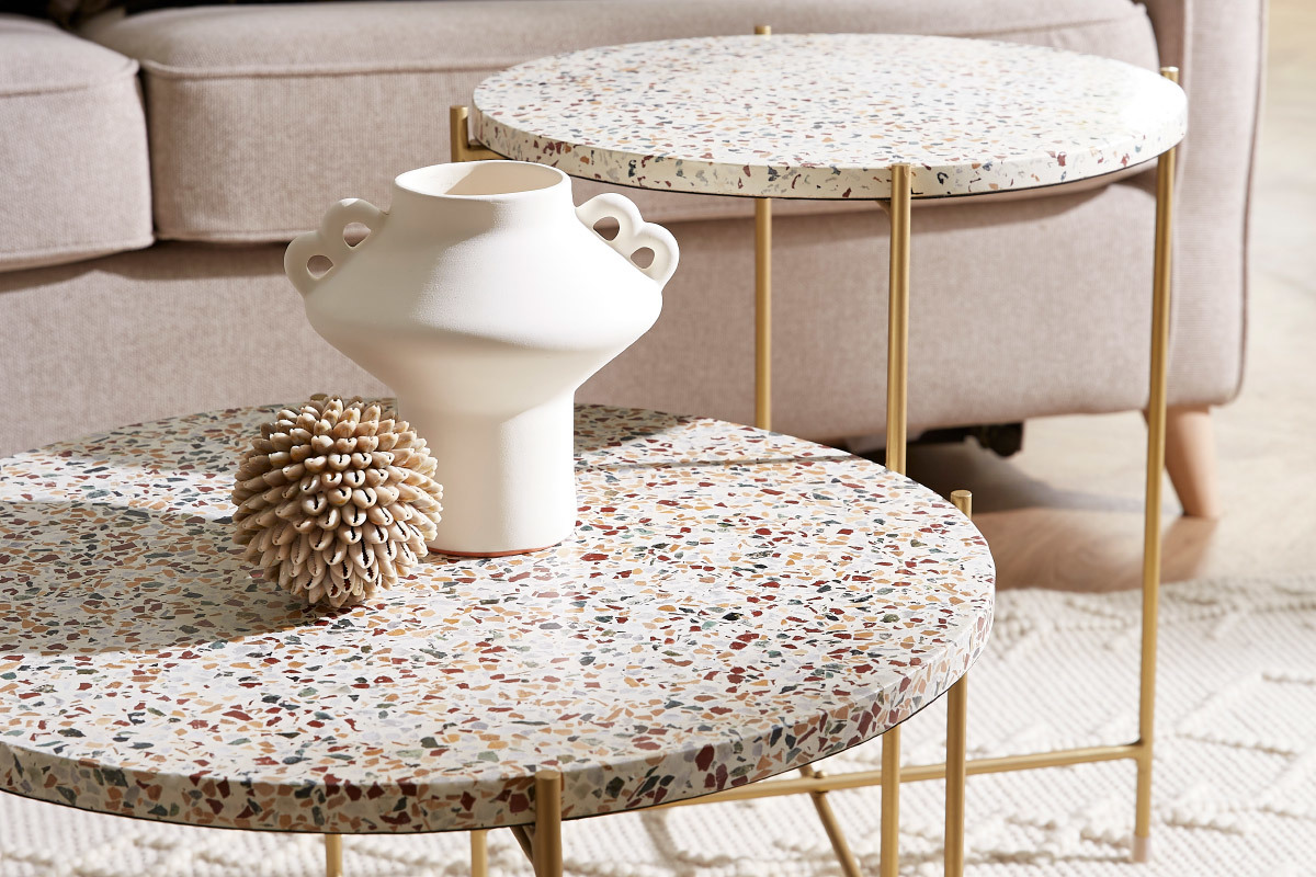 Tavolino caff design tondo in terrazzo e metallo dorato D40 cm MEZZO